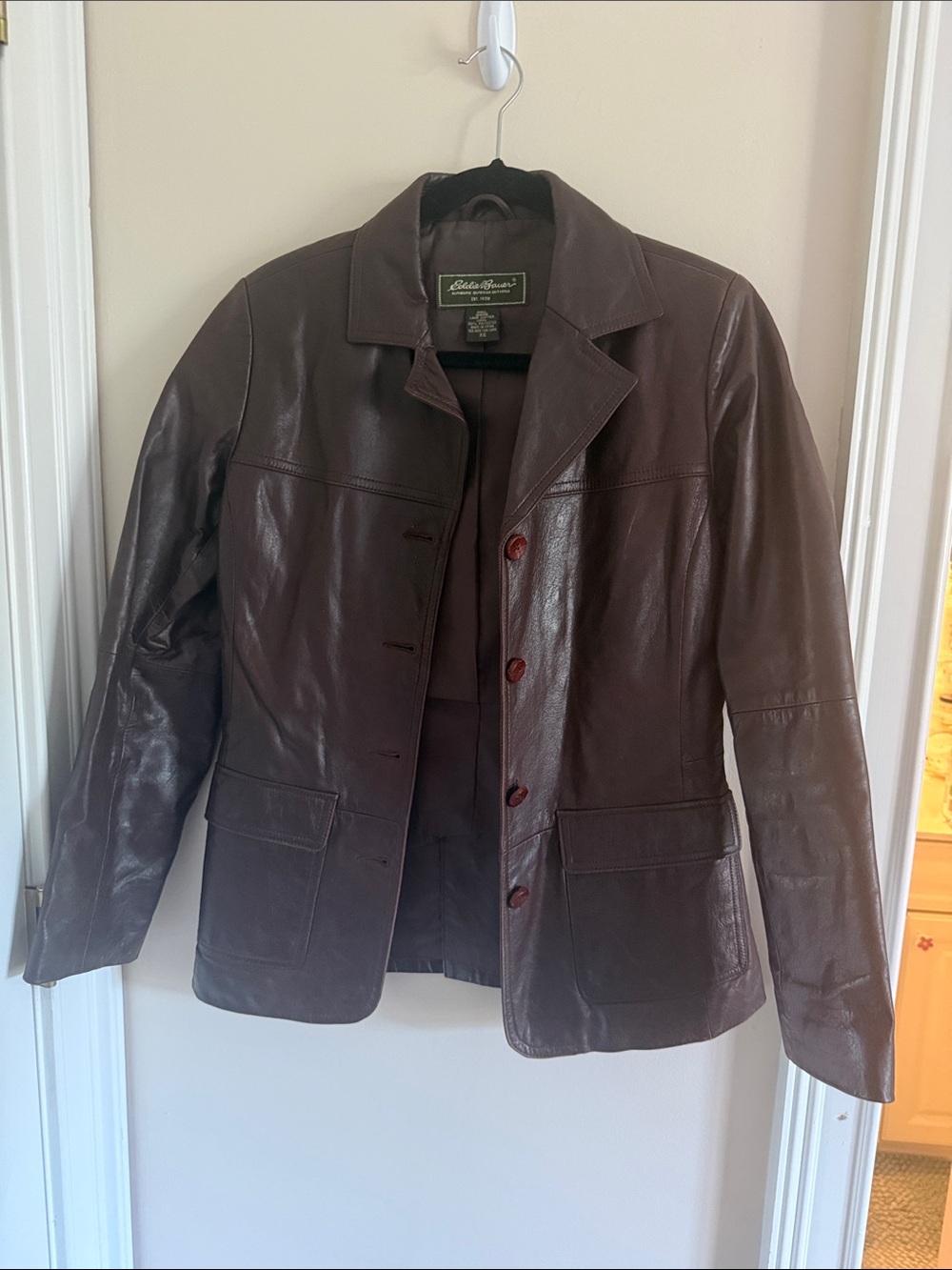 Eddie Bauer women’s Dark Brown Leather Bomber Jacket